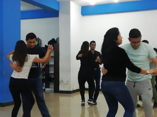 Fusión Latina Escuela de Baile