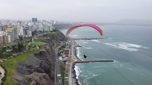 INFINITY Escuela de Parapente Lima