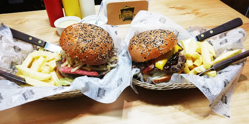 Doña Macucha Burger Bar